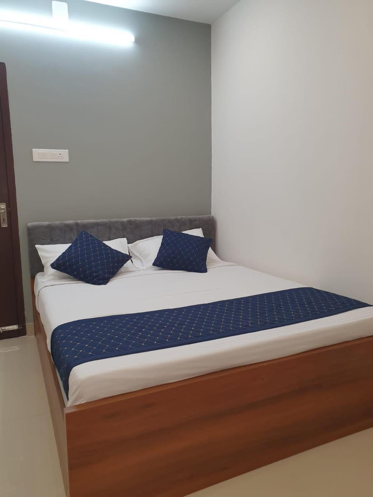 Lavender Arcade Appartement Kochi Buitenkant foto