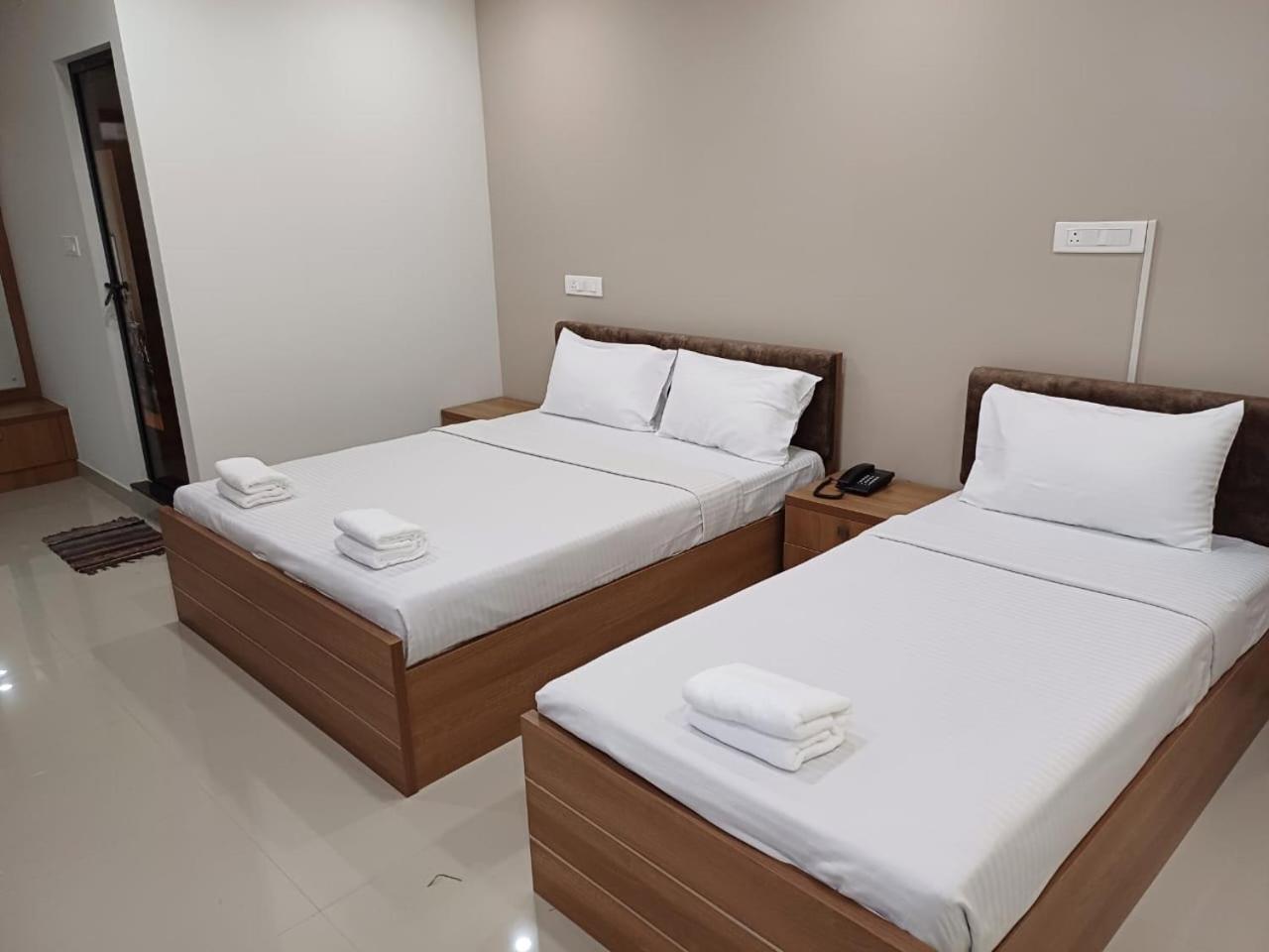 Lavender Arcade Appartement Kochi Buitenkant foto